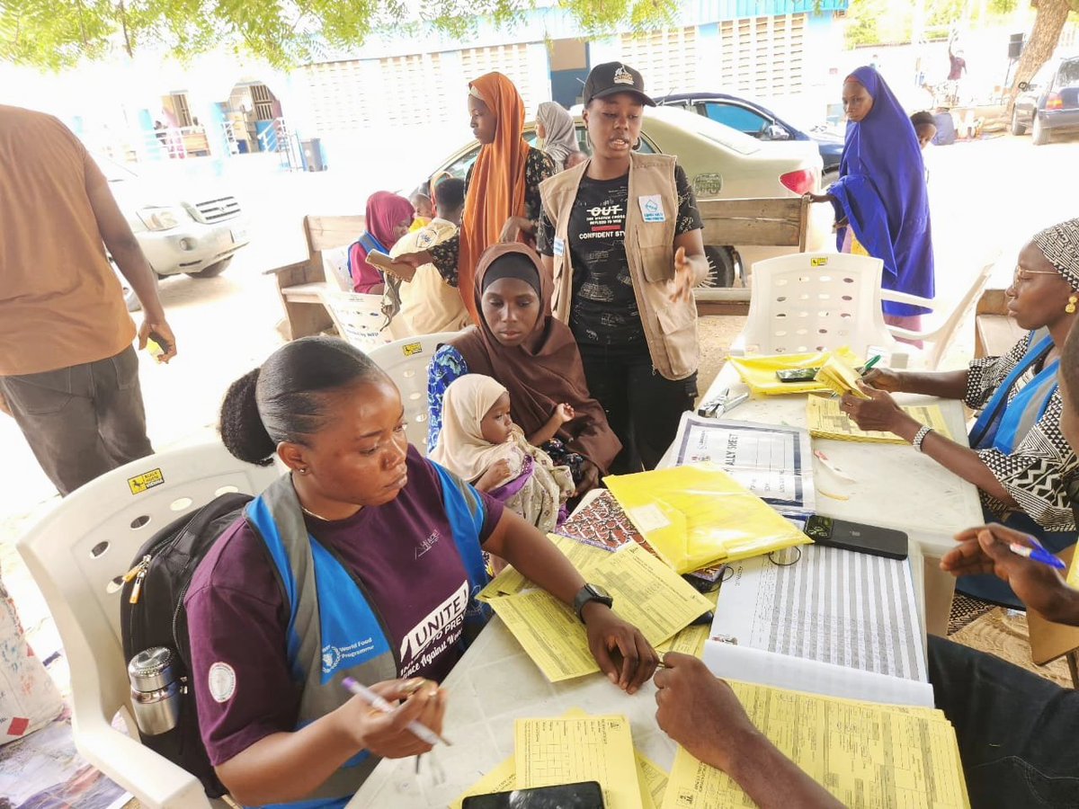 AlbarkaHealth's tweet image. The TSFP program is actively engaged in routine activities at Doro Camp in Maiduguri, Borno State.
Through this program, we are dedicated to eradicating malnutrition and fostering a healthier community, one step at a time.

#ahsfcares #TSFP #healthychildren #WFP #CommunitySupport