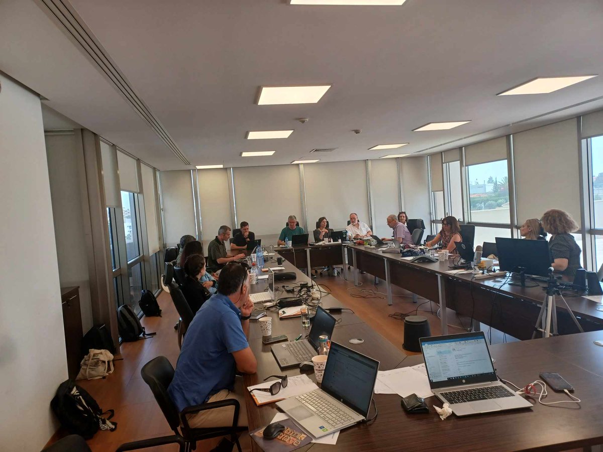 #SMILES#WG5_meeting
Policy and Governance of Small-Medium Islands for ES provision