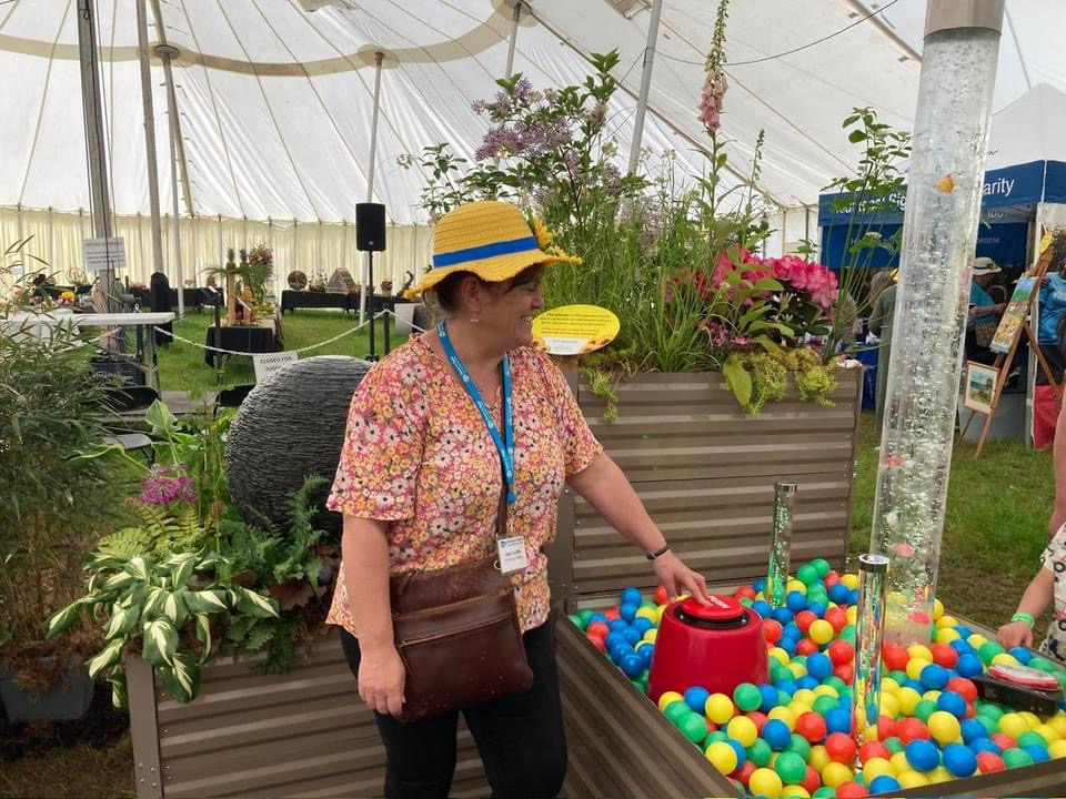 DevonCountyShow's tweet image. Immerse yourself in a sensory wonderland! 🌷🌻Thank you to @DevonInSight for creating our enchanting #sensorygarden, which has been enjoyed by so many wonderful visitors already.

Here you can also find @InFocusCharity. 

Come and experience the magic firsthand!