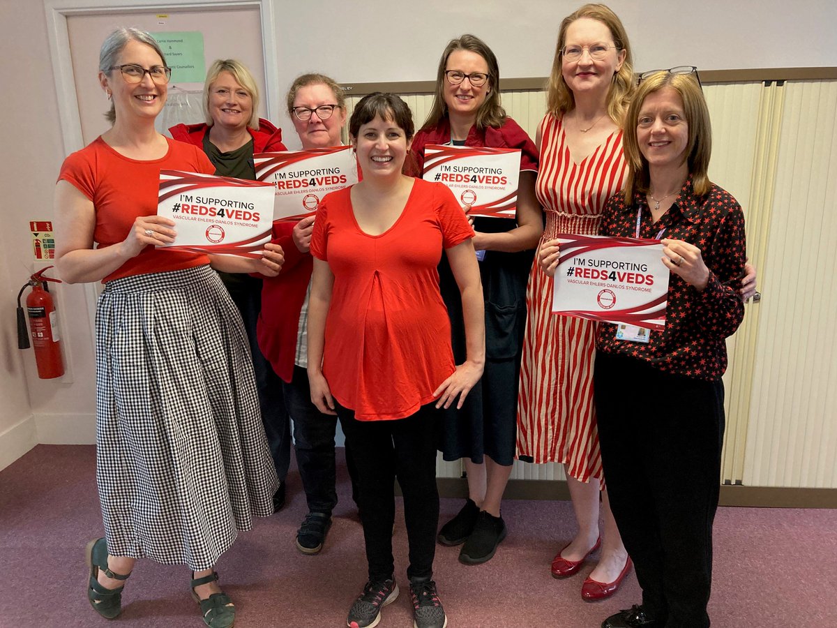 Great support from the EDS Service Sheffield team on #REDS4VEDS Day! 📷Raising awareness of #vascularEDS #vEDS #RareGeneticDisorder