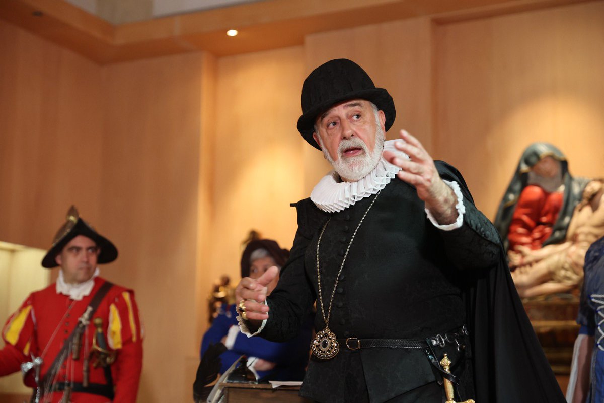 Celebración del día de los museos, en el Museo de las Ferias de Medina del Campo, con la visita de los centros escolares de Medina del Campo, con la intervención de la “Compañia Cristobal de Mondragón” y la presencia de @GuzmanGomezMdC y la teniente de alcalde Raquel Barbado