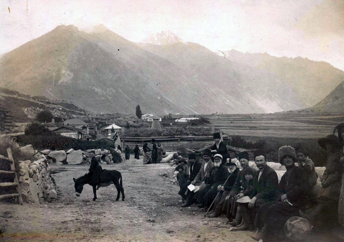 Karachais from the village of Khurzuk. Kuban region, 1910s.