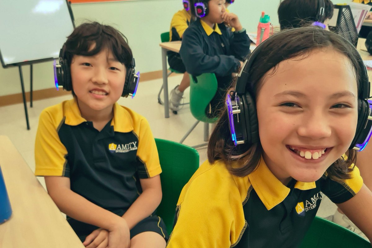 '@nowpressplay can promote literacy standards. All of the Experiences provide a wealth of writing opportunities.' ✍ Find out how #immersivelearning improves pupil engagement, encourages positive behaviour & supports literacy at @AmityAbuDhabi 🎧 ow.ly/Bs7850RFUG3
