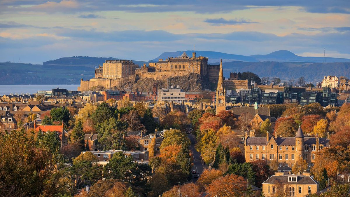 #Scotland with @gadventures | History & Highlands | 9 days | Edinburgh to Glasgow | | Scotland never fails to fascinate and inspire | Click link for more info > lght.ly/f1g1lg9