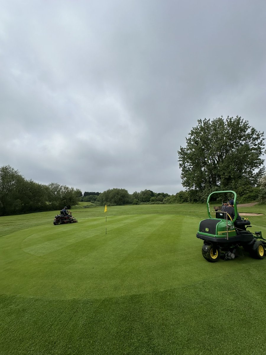 Holes changed, greens cut and rolled and bunkers raked 👌 @terralift @andyaitkens74 @Adam_Terralift