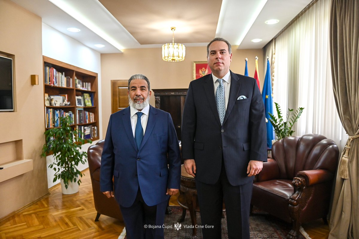 FM Ivanović w/ Minister of Endowments and Islamic Affairs of the State of #Qatar Ghanem bin Shaheen bin Ghanem Al Ghanim, who is visiting Montenegro.

There is mutual interest to further improve bilateral relations, especially in the fields of tourism & education.
🇲🇪🤝🇶🇦
@AwqafM