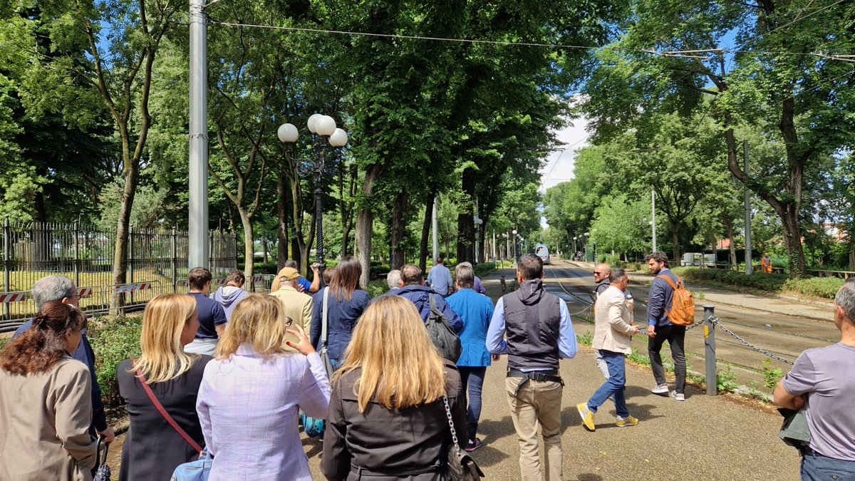 Con il segretario della Regione Toscana di @forza_italia Stella, i candidati di #Firenze e alle elezioni europee tra cui Ghinelli, abbiamo fatto un sopralluogo al Parco delle Cascine. È vergognosa l’assenza dell’attuale amministrazione che non fa nulla contro il degrado presente.