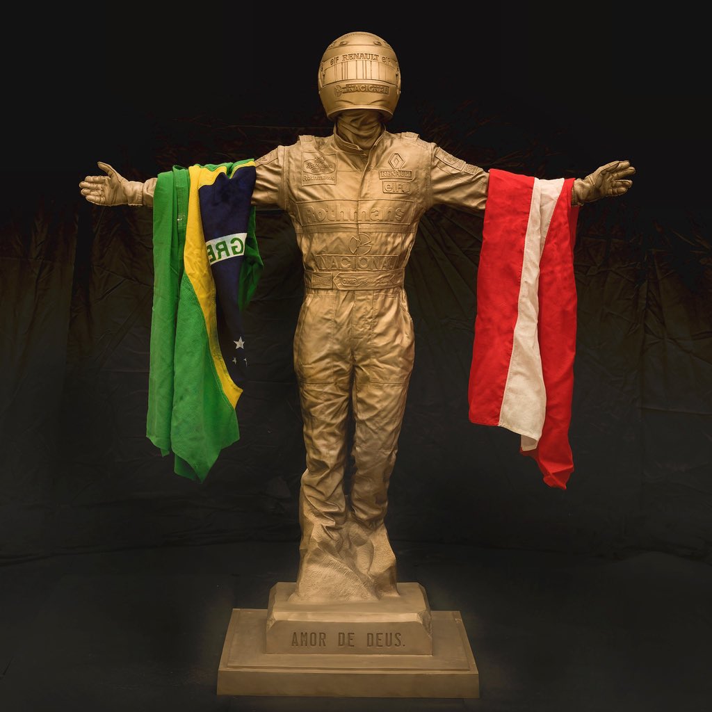 It’s incredible to see the F1 community come together like that to remember Roland and Ayrton at Imola, 30 years on. Nicely done Sebastian 🙌