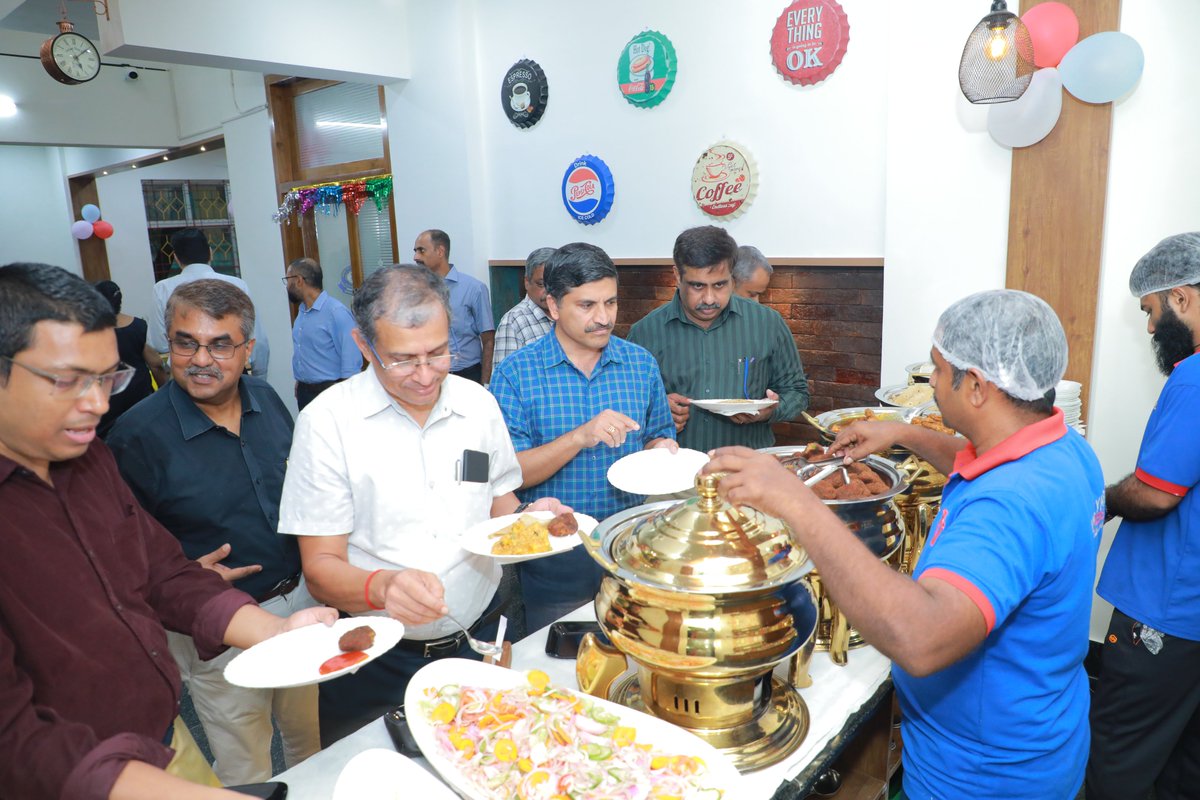 Recently renovated canteen at Central Excise Bhavan in Kathrikkadavu, @cgstkochi, @cgstcustvm as part of #Swachhtha mission. @cbic_india