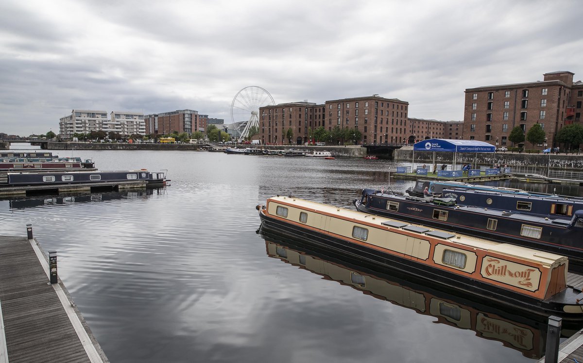 📢 We're delighted & proud to announce that our historic #LiverpoolDocks have been awarded a prestigious #BlueFlag for the 4th year in a row! 🎉🥳 Huge thanks & congratulations to all colleagues, volunteers and partners who care for these wonderful waterways! #KeepCanalsAlive