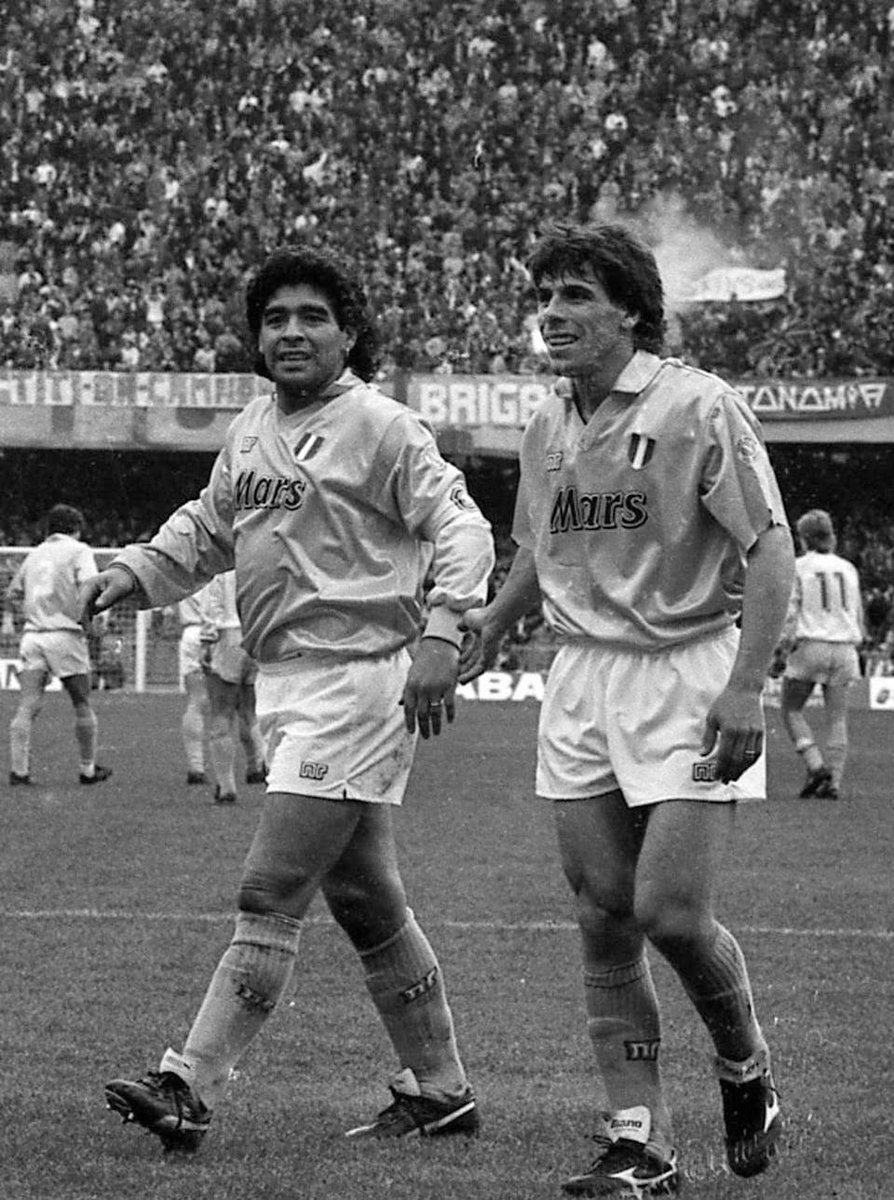 Diego Maradona and Gianfranco Zola 🇦🇷🇮🇹