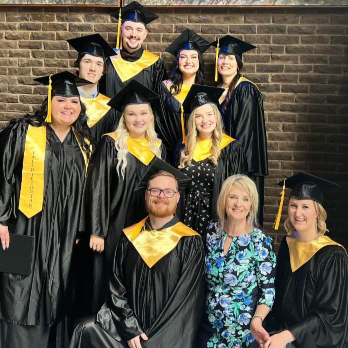 Congratulations to these sweet Therapeutic Recreation graduates, pictured here with their instructor Joanne! We are so proud of you all and can't wait to see the ways you will use your new skills and kind hearts in the recreation field 🎓💛

#ACGrad2024 #TherapeuticRecreation