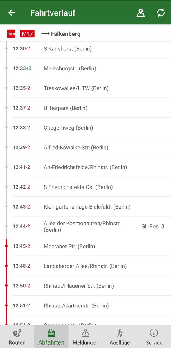 Hey <a href="/BVG_Tram/">BVG Straßenbahn</a>, wie wäre es, wenn ihr mal euren Fahrern Uhren schenkt? Wäre eine Idee, die eigentlich allen zu Gute kommt.