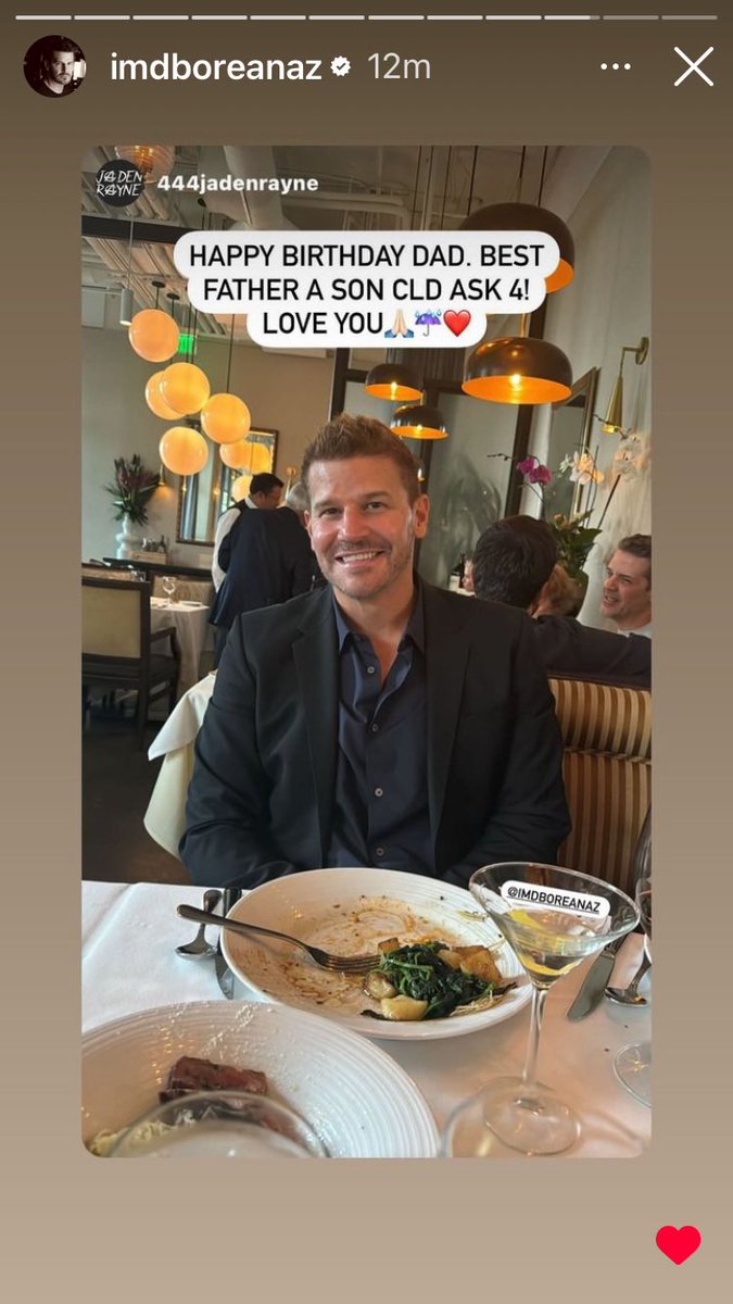 Our 👑 on his Birthday celebration! Wow 55??!! Really??! He seems so young ❤️🥂#davidboreanaz 

DB IG