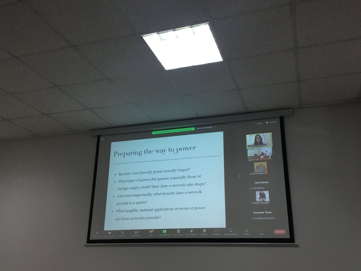 eReginaeProject's tweet image. Ongoing presentation of Professor Lledó Ruiz Domingo: