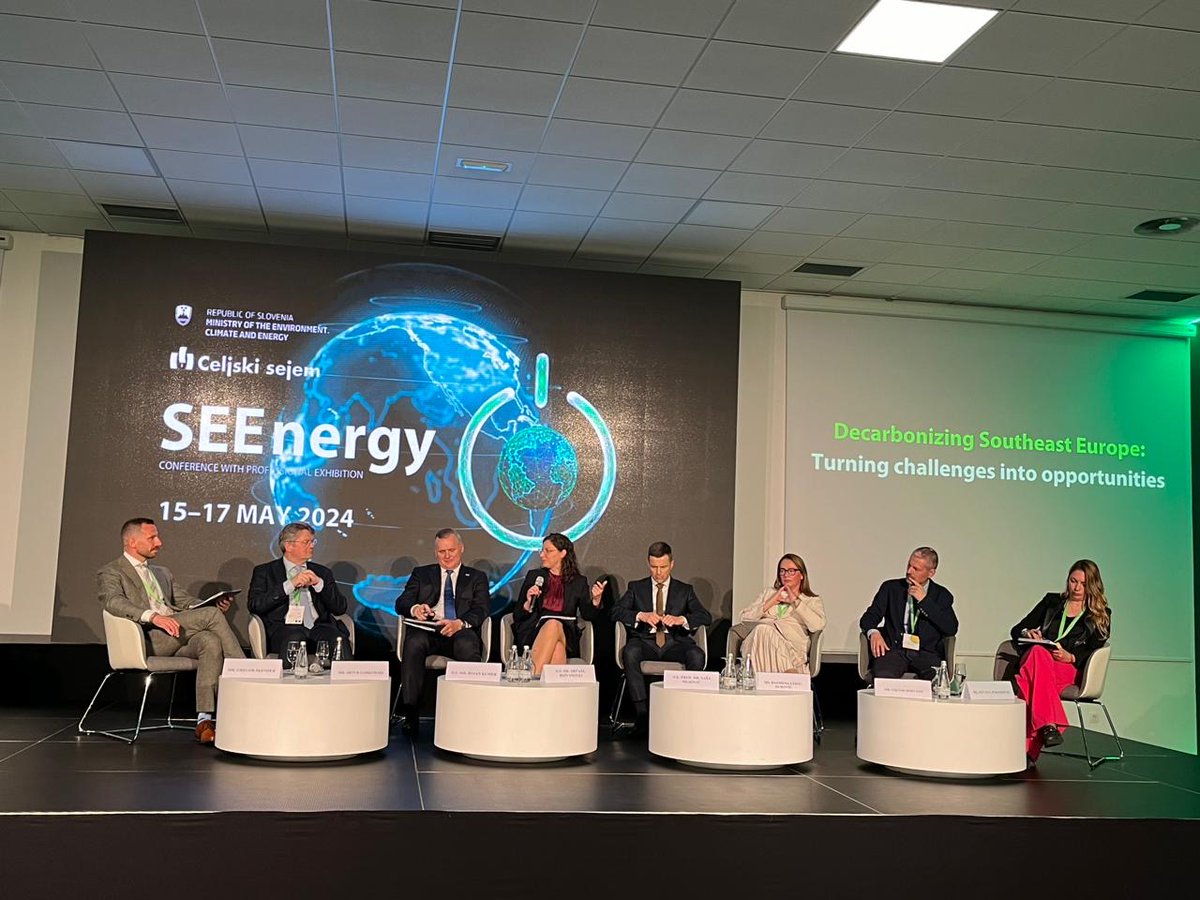 Kosovo in Slovenia (@rksinslovenia) on Twitter photo Happening now:
Minister <a href="/Artane_R/">Artane Rizvanolli</a> at the "Decarbonizing Southeast Europe: Turning challenges into opportunities" panel, part of #SEEnergy conference with representatives from the region and EU.
<a href="/EconomyRks/">Ministria e Ekonomisë</a> <a href="/mope_rs/">Ministrstvo za okolje, podnebje in energijo</a> <a href="/valdet_s/">Valdet Sadiku</a> Happening now:
Minister <a href="/Artane_R/">Artane Rizvanolli</a> at the "Decarbonizing Southeast Europe: Turning challenges into opportunities" panel, part of #SEEnergy conference with representatives from the region and EU.
<a href="/EconomyRks/">Ministria e Ekonomisë</a> <a href="/mope_rs/">Ministrstvo za okolje, podnebje in energijo</a> <a href="/valdet_s/">Valdet Sadiku</a>