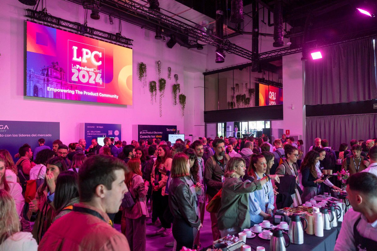 LaProductConfES's tweet image. #productLovers ¿Cómo lo estáis pasando?
Ojalá os sea muy fructífero todo este #networking! 
#LPCMAD24