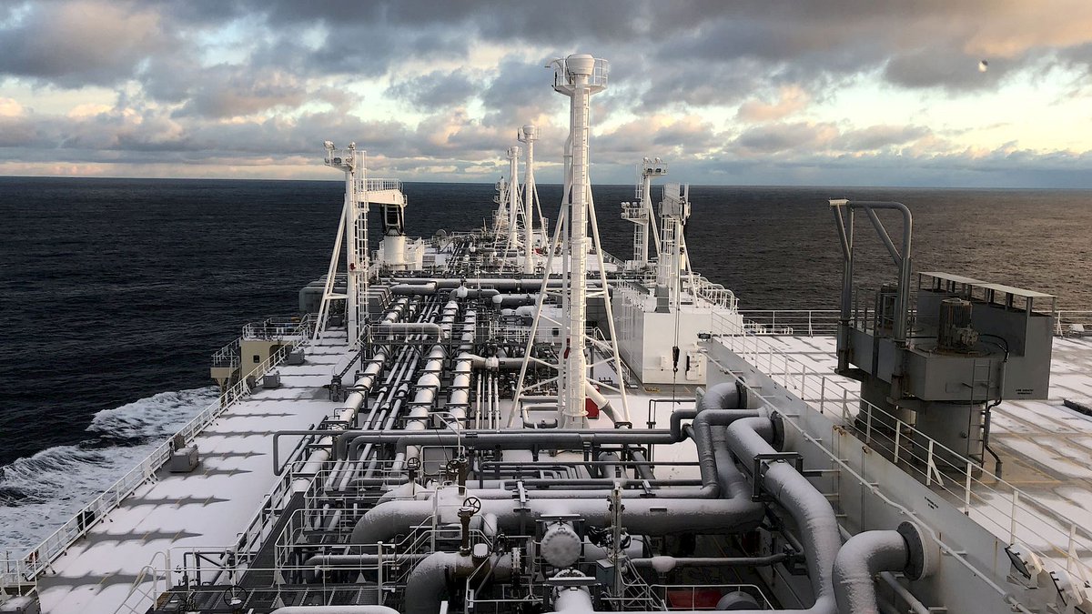 Spot charter rates for the global liquefied natural gas (#LNG) carrier fleet remained steady this week, while European prices dropped compared to the previous week. #lngprime @SparkCommo lngprime.com/lng-terminals/…