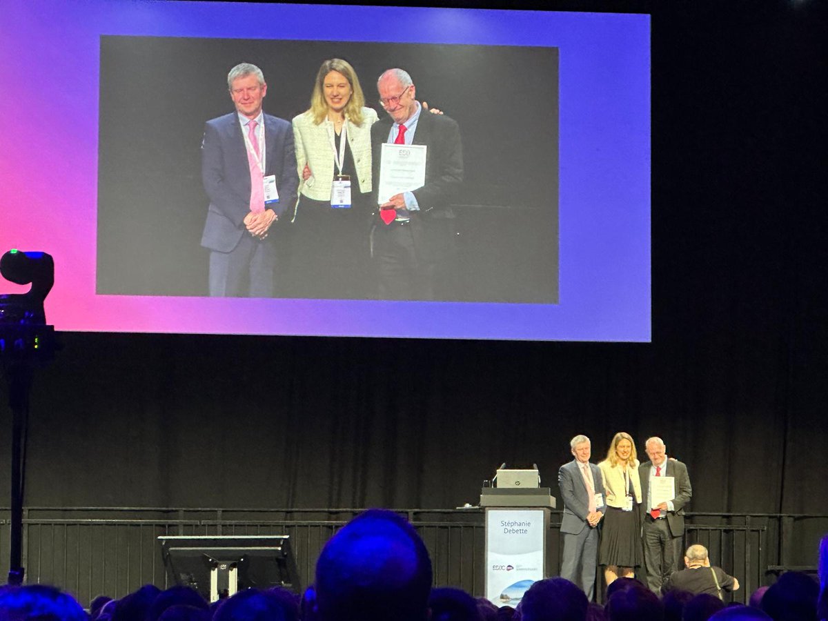 Congratulations to @BoNorrving who received the @ESOstroke Honorary Award this year for his incredible work in stroke care, research and advocacy! #ESOC2024