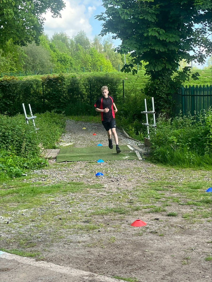 Two teams of Year 7 and 8 students took part in the Run, Bike, Run event at @richuish finishing a fantastic 2nd and 4th. The course included a 750m run, followed by a 750m cycle, ending with a 750m run. All competitors showed great determination to complete the courses.