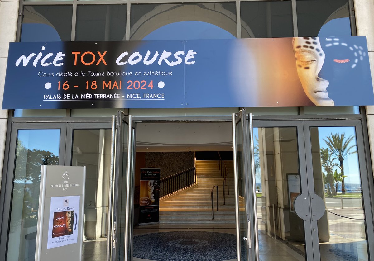 Je représente @cestrosi à la 4ème édition du « Congrès Nice Tox Course » au Palais de la Méditerranée à @VilledeNice Plus de 200 participants assistent aux ateliers, tables rondes et débats sur le thème de la toxine botulique en esthétique.