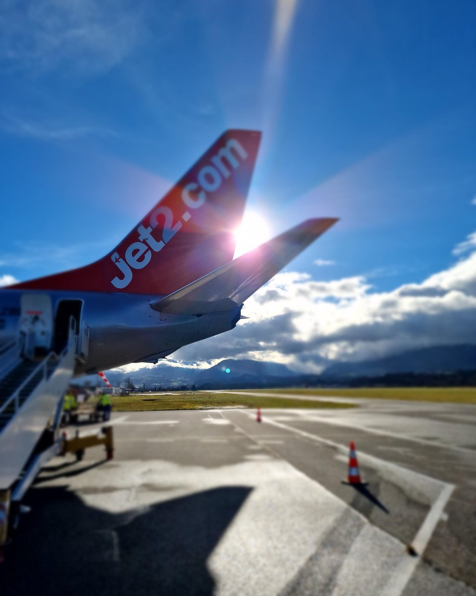 The best kind of #FridayFeeling? Heading on one of these! ✈️❤️ REMINDER: We’ve slashed 1,000s of prices in our HUGE Price Drop! You’ll also save £60pp on all May and June holidays with myJet2! spr.ly/6011jhHdx 📸 Andreas K. T&Cs apply.