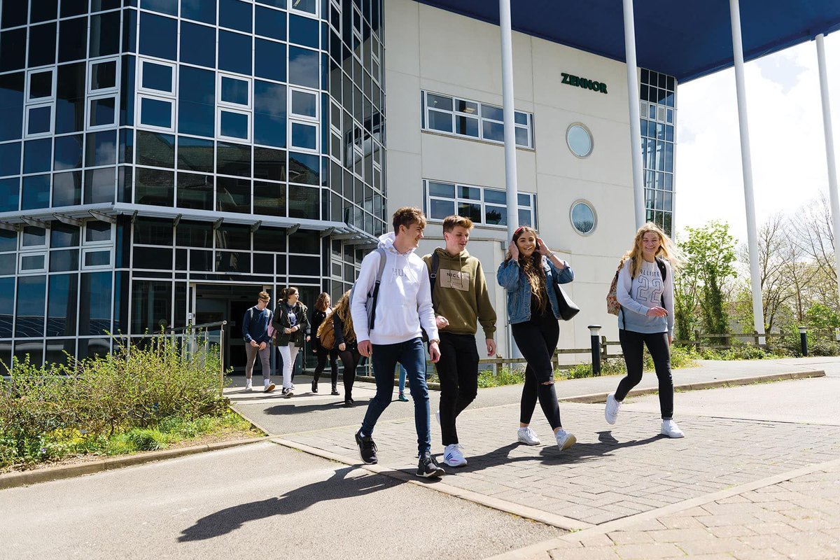 We are delighted to work with Truro &amp; Penwith college students today on work experience. 
#workexperience #workexperiencecornwall @penwithcollege @truro_college #cornwallfilmfestival #mormediacharity #filmstudeies #film #creativesindustriesUK #UKfilm 
#filmreviews