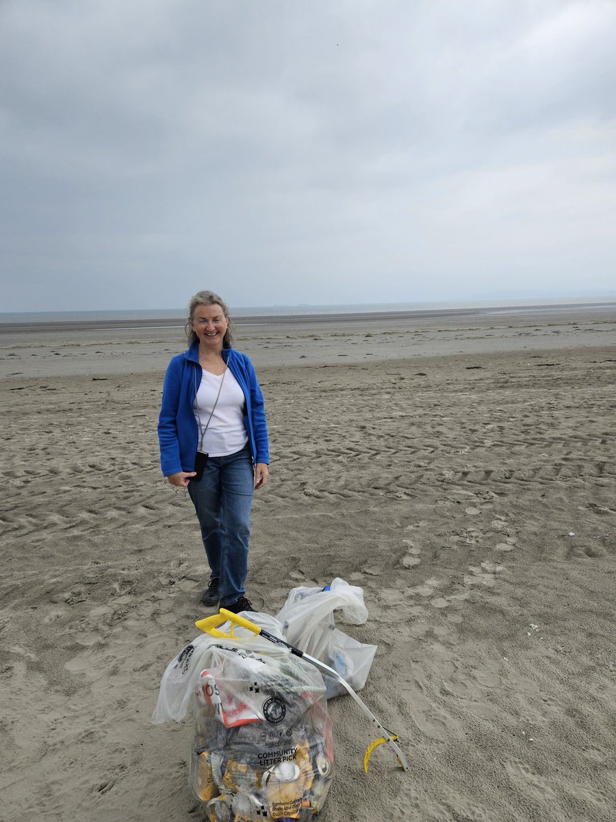 Thank you to @lxpoutside for doing a litter pick of Bull Island! Just look at all of the litter 😱💚 #SDGsIrl #NationalSpringClean #SpringClean24 #Dublin