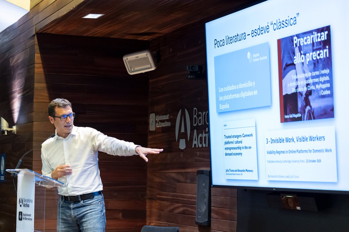 catedrapel's tweet photo. Encara no has llegit "Transformacions de l'ocupació. Alguns canvis i reptes"? 👀​

Et compartim el compendi d'articles fet per @vittoriogc, @joan_benach, @erimbau i @AlbertCanig sobre el què va girar la darrera conferència. 🗣️

Accedeix-hi:

👇👇

https://t.co/7FaV0QIgk8 https://t.co/fe0jwKdDEE