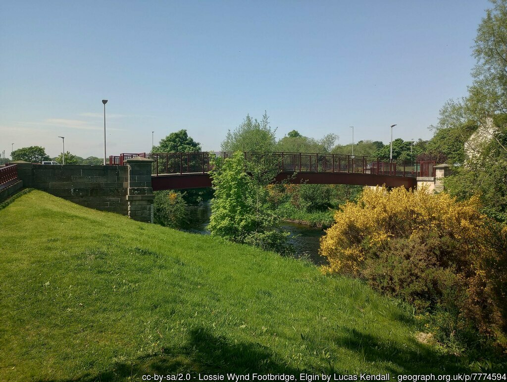 Thursday, #Elgin #footbridge #LossieWynd #RiverLossie #walking geograph.org.uk/p/7774595 by Lucas Kendall