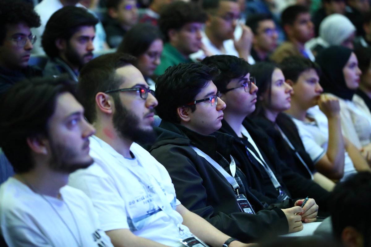 Türkiye eski türkiye değil. Size Devleti Tanıtacağız

Gençler gümbür gümbür geliyor. 

Tumanı sıkı tut asya avrupa hahahajskdha

 #SONDAKİKA  #Hacktrick2024 #hacktrick24