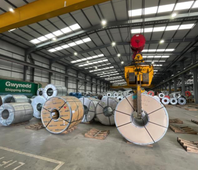chambercustoms's tweet photo. Big thanks to @NASS_Steel for hosting us yesterday! 🙏 Emmanuel Gianquitto, our Head of Training & Consultancy kicked off with a factory tour at Peel Ports Group, observing steel coil offloading 🏗️, then delivered a talk on CBAM.
🌍 #CBAM #CustomsConsultancy https://t.co/aan7nmk5Cg