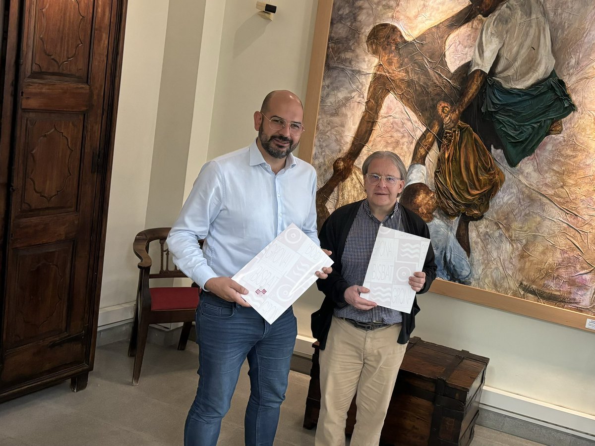 🖋 L’Ajuntament de Peralada, el Bisbat de Girona i la Parròquia signen els convenis per la cessió d'ús, durant 35 anys, de les Escoles Parroquials per a usos cívics i culturals, i, per a 40 anys, de l'ermita de St Joan Sescloses, que permetrà restaurar-la i posar-la en valor.