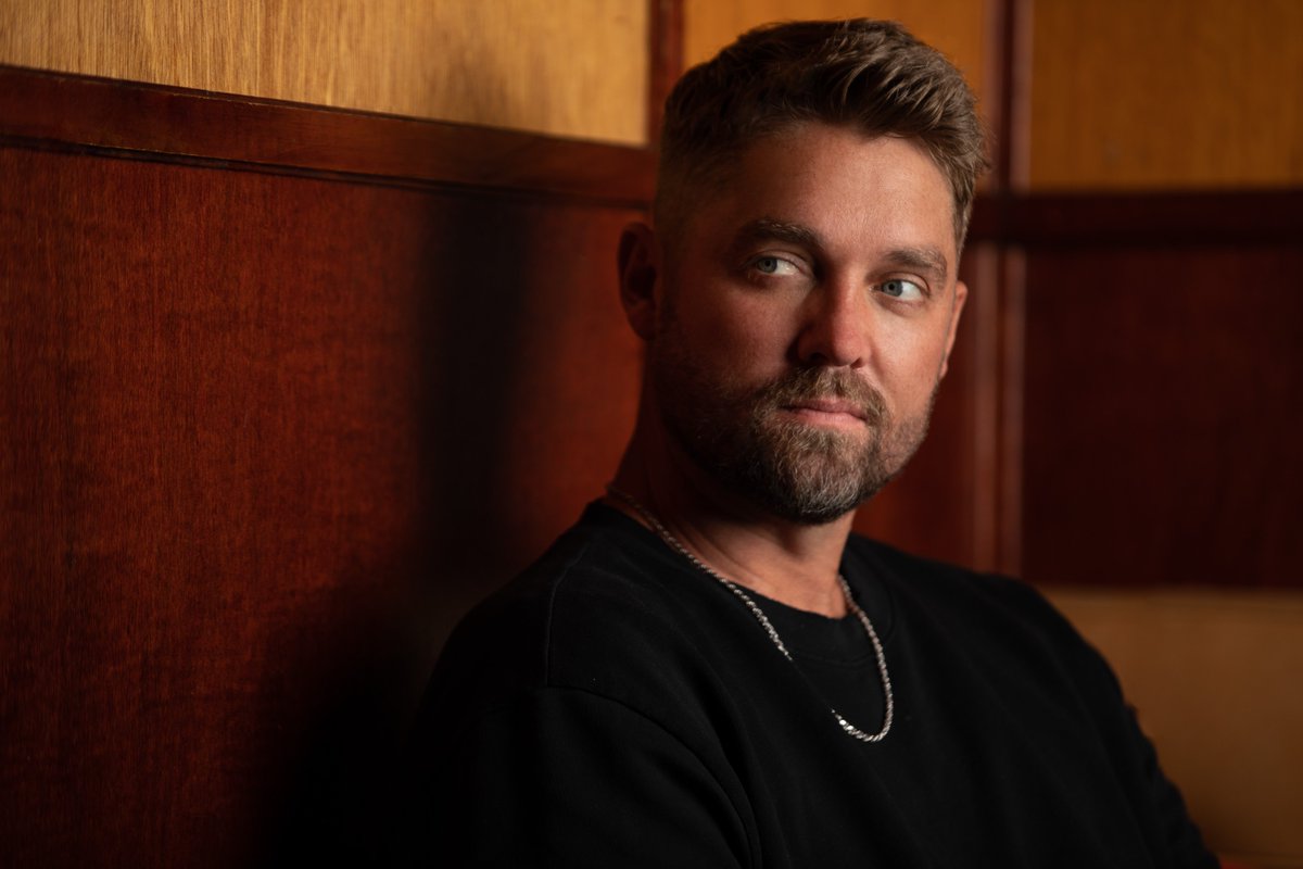 Award-winning country star @BrettYoungMusic is here tonight touring his new album 'Across The Sheets.' 🤠 Support from @iamMattFerranti. Doors at 7pm. Our usual security measures are in place - no bags bigger than A4 - please check our pinned tweet for details 🙏