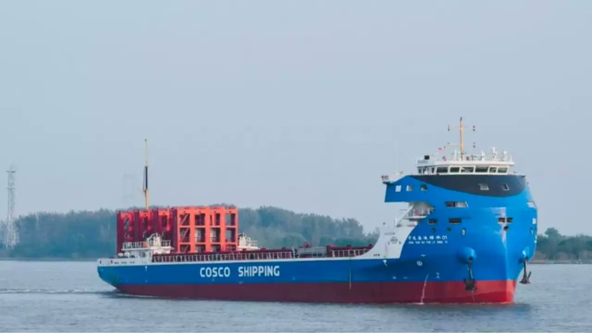 World’s largest 💚🪫electric container ship starts service between China’s major coastal cities #batterypower #ecomarine #minimiseourhumanfootprint msn.com/en-xl/news/oth…