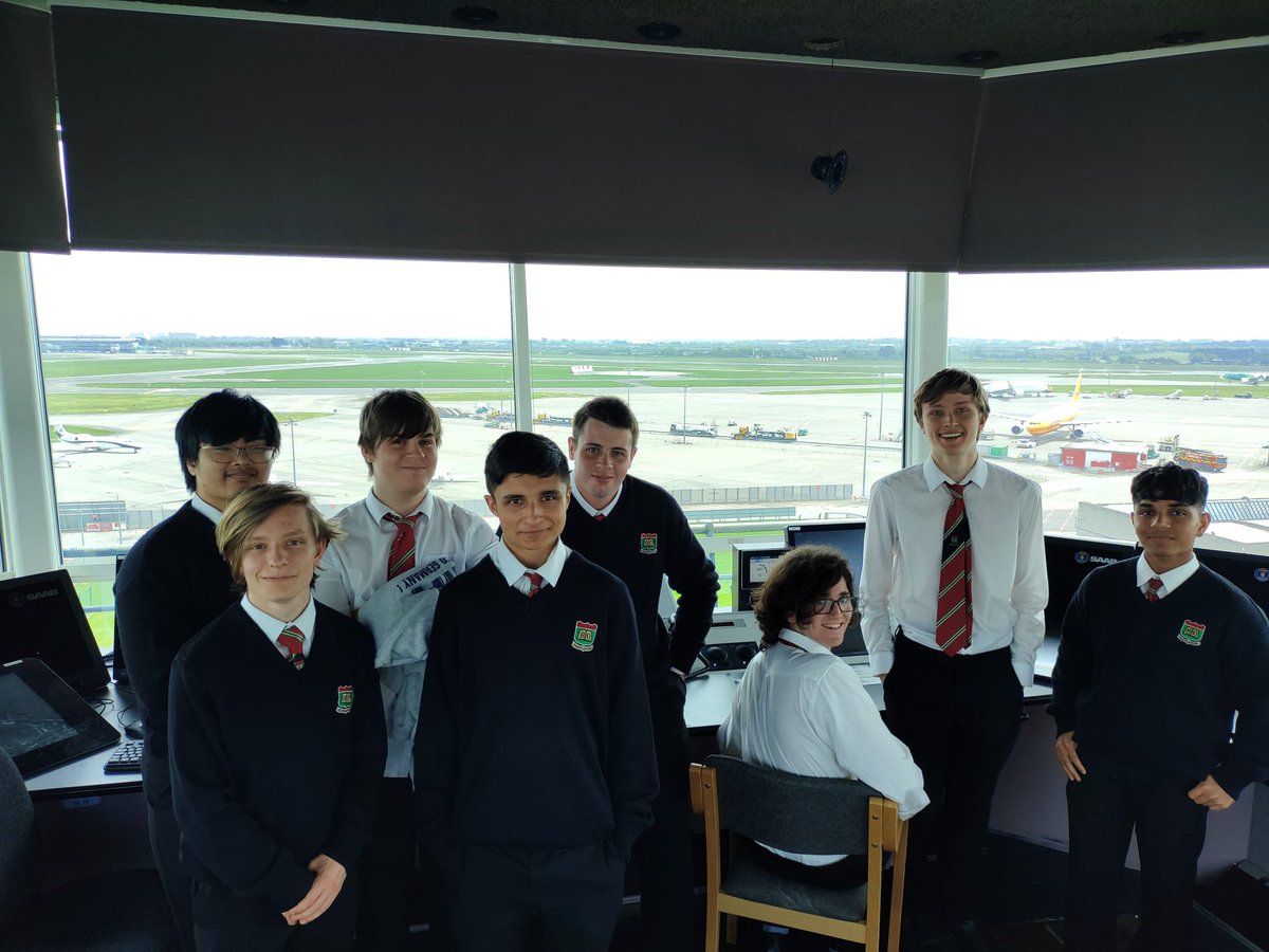 6th Technology and Physics students were privileged to visit Dublin Air Traffic Control Tower. An elevation of 83m was a unique experience. Thanks to all the team at AirNav Ireland for making a very impressive and memorable day. @AirNav_Ireland