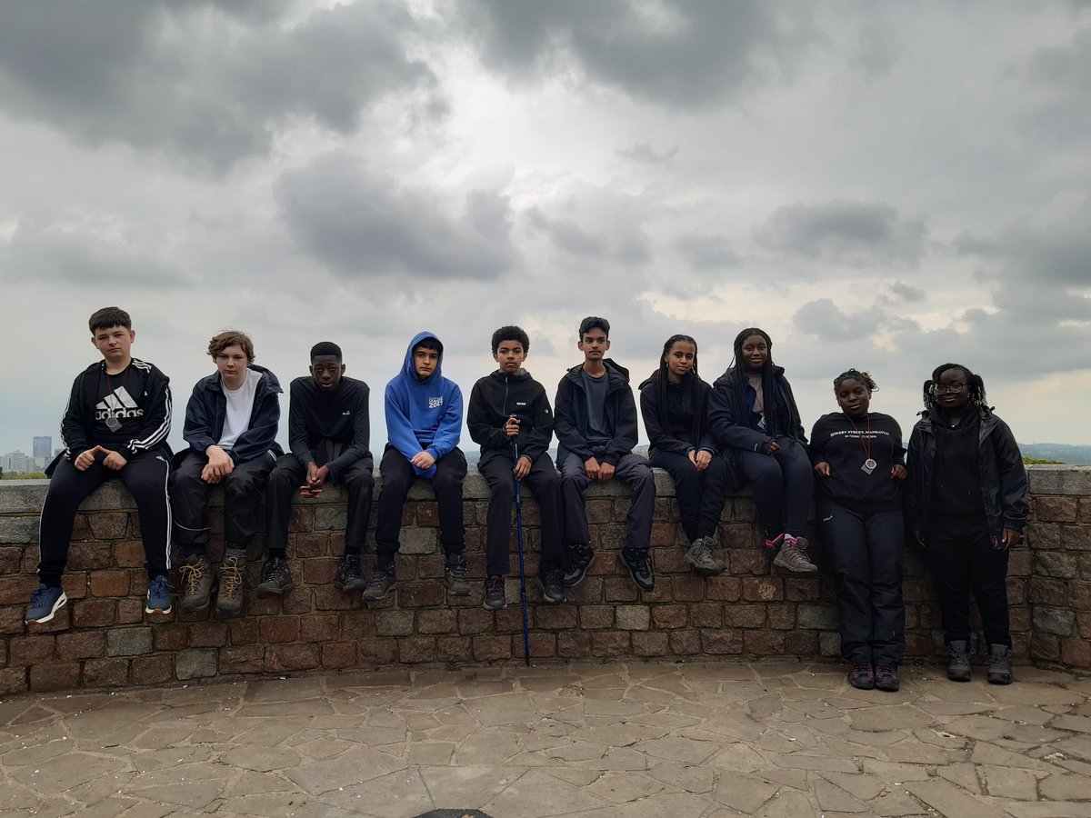 HCACPDofE's tweet image. Teams at the start of their DofE Bronze Practice Expedition ready to embark on an adventure following the London Loop!
