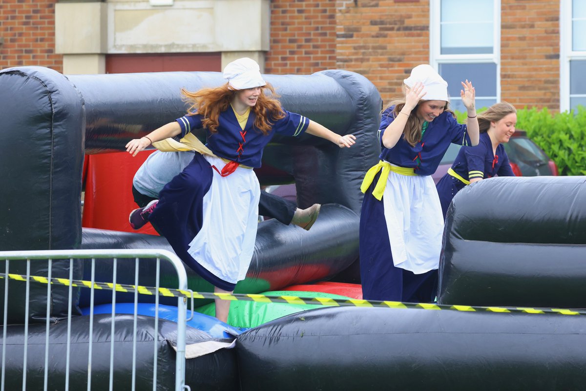 We've had lots of pupils tackle our 1705m run (chosen for our founding year!), and inflatable obstacle course so far - the highlight has to be our Polly Bells jumping on in full costume! 🙌 Plus DAS cupcakes galore. We've just hit 200 donors - THANK YOU ♥ #DASGivingDay