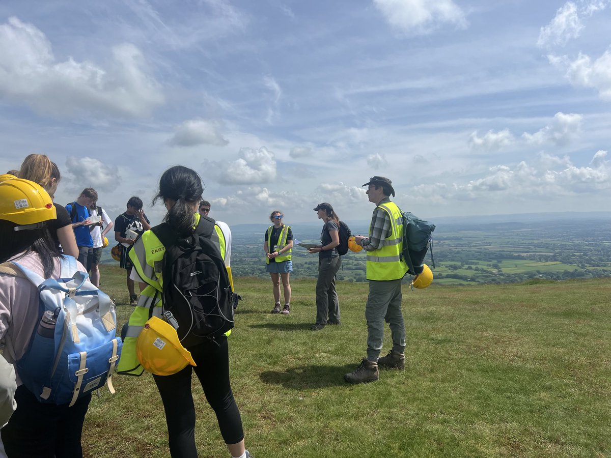 Lovely day for a field course to the Malverns ⁦<a href="/OxUniEarthSci/">Oxford Earth Sciences</a>⁩ ⁦<a href="/TinySpaceMagnet/">Claire Nichols</a>⁩