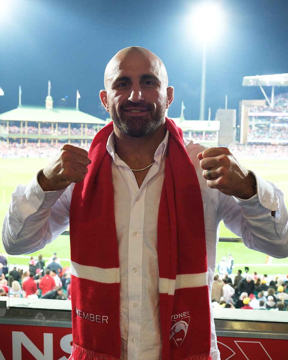 Look who is in the house?! 👊🏼 Red and White suits you, @alexvolkanovski 🔴⚪️ #AFLSwansCarlton #Bloods