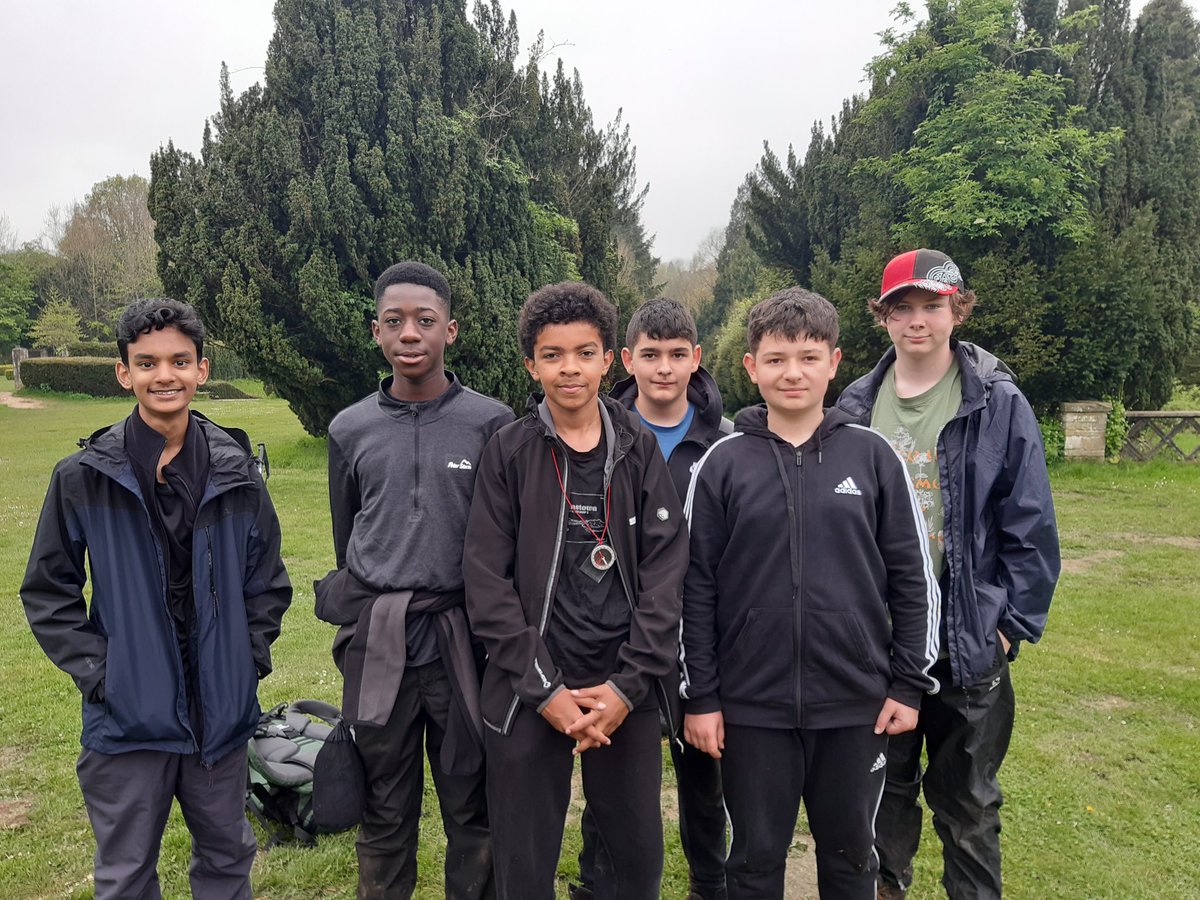 HCACPDofE's tweet image. Made it to the finish at High Elms Country Park! Another three teams putting in an great performance navigating and hiking across the North Downs.
