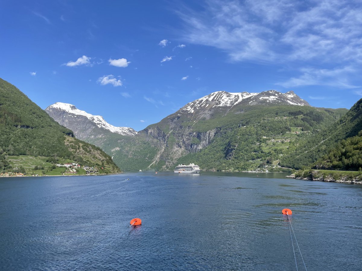 AirSeaRail's tweet photo. Gorgeous day in Geiranger today! @CruiseNorwegian #Prima #Norway #Fyords https://t.co/XAFz5id83X