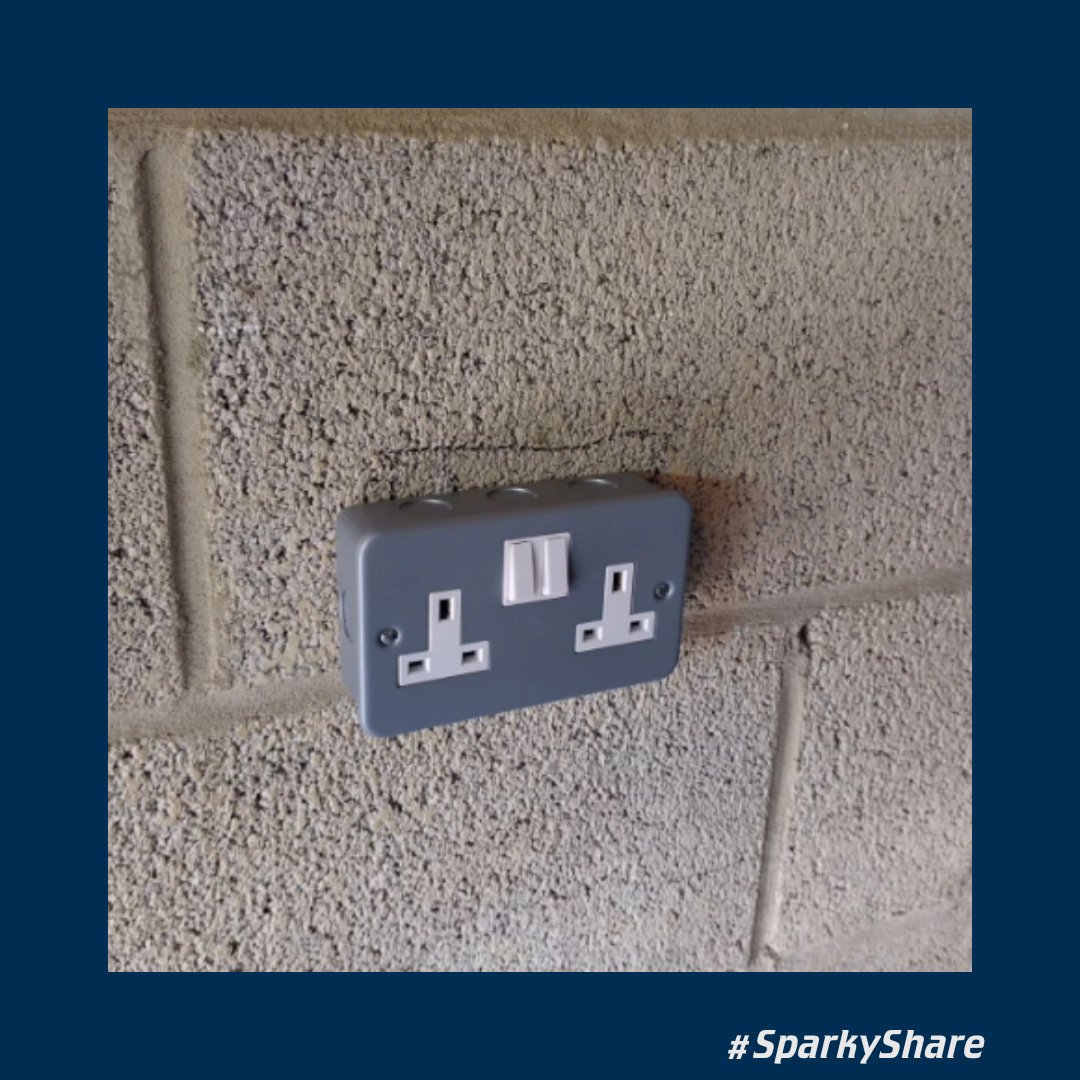 #SparkyShare Time⚡ A huge shoutout to John Ward for sharing these images of LINIAN SuperClips used to secure white conduit for a socket installation! Dm us for some FREE samples and you too could achieve this seamless look! #Tools #Conduit #LINIAN #Sockets #CableClips #Cable