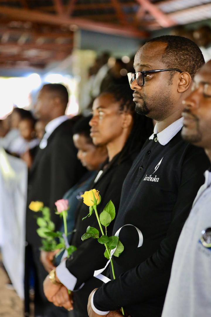 The Ministry of Health, its affiliates and partners today participated in #Kwibuka30 to commemorate and honour the victims of the 1994 genocide against the Tutsi at @chu_butare in Huye District. @RBCRwanda @RwandaFDA