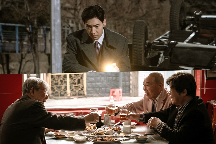 #LeeJeHoon And Squad Investigate Traffic Accident In '#ChiefDetective1958,' Original Cast Of 'Chief Inspector' To Guest Star In Final Episode soompi.com/article/166222…