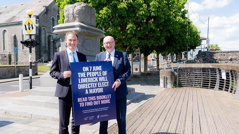 Homes across Limerick to receive booklet explaining new Directly Elected Mayor role  Read More: limerick.ie/council/newsro… #LimerickEdgeEmbrace #Limerick