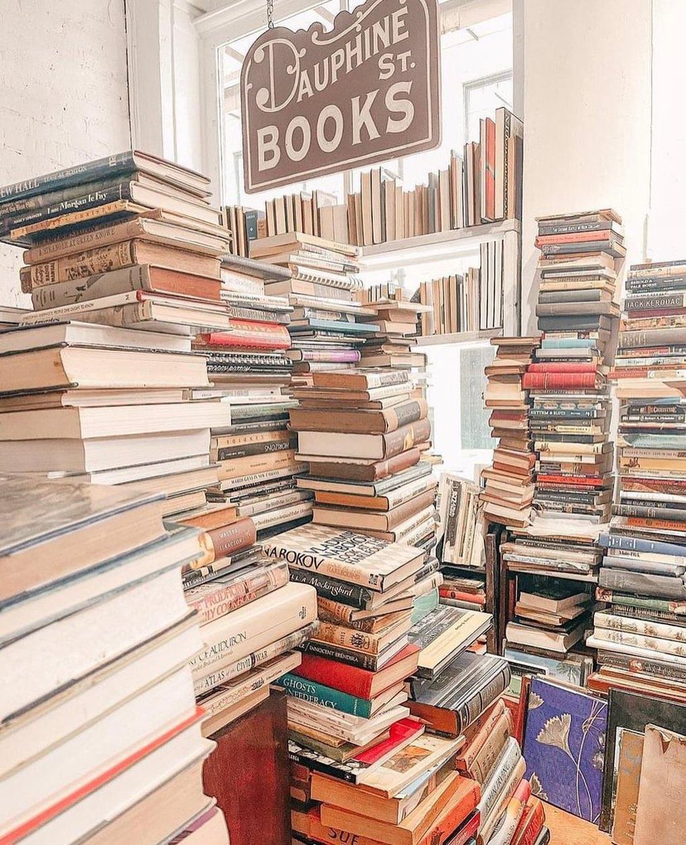 Libri_pedia's tweet image. 📚 "Los libros impresos son mágicos y las librerías mantienen viva esa magia”.
- Jen Campbell