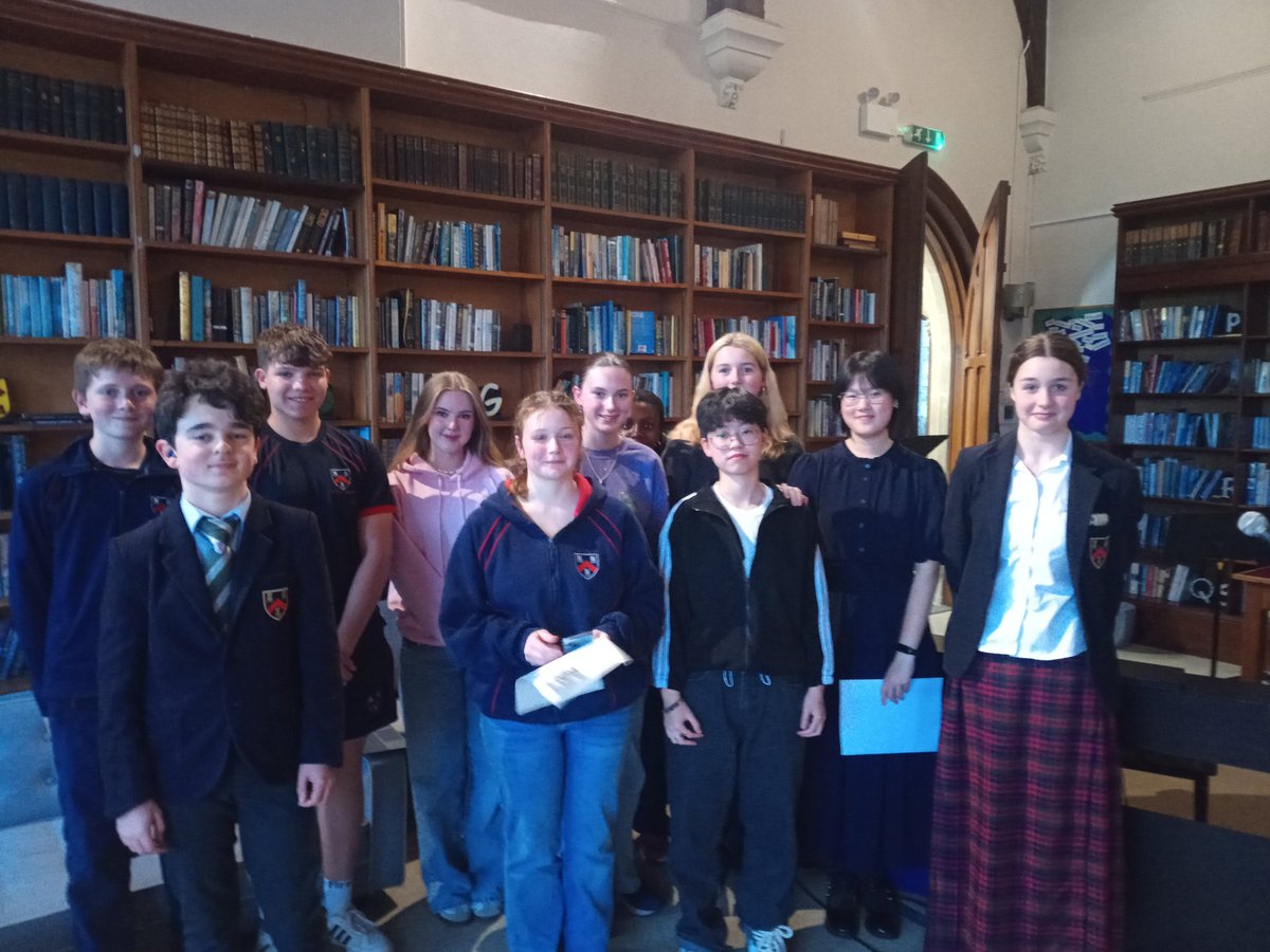 Pupils and parents enjoyed a wonderful evening of music in the atmospheric setting of the College Library at our Year 9 and 10 informal concert. We were treated to a wide variety of genres, including songs ranging from Les Miserables to Billie Eilish, jazz piano, guitar ensemble