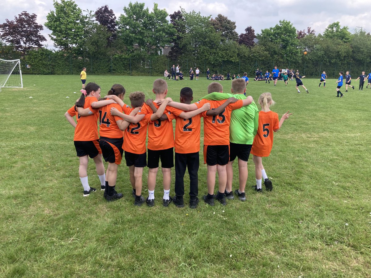 SpringwoodPE's tweet photo. Fantastic effort from #TeamSpringwood today at the Year 5/6 handball @HoylandCommonPS. After drawing the opening match 0-0 we then won all the other matches without conceding a goal. Super proud of your efforts and teamwork #SpringwoodPE https://t.co/KGfE51CMwP