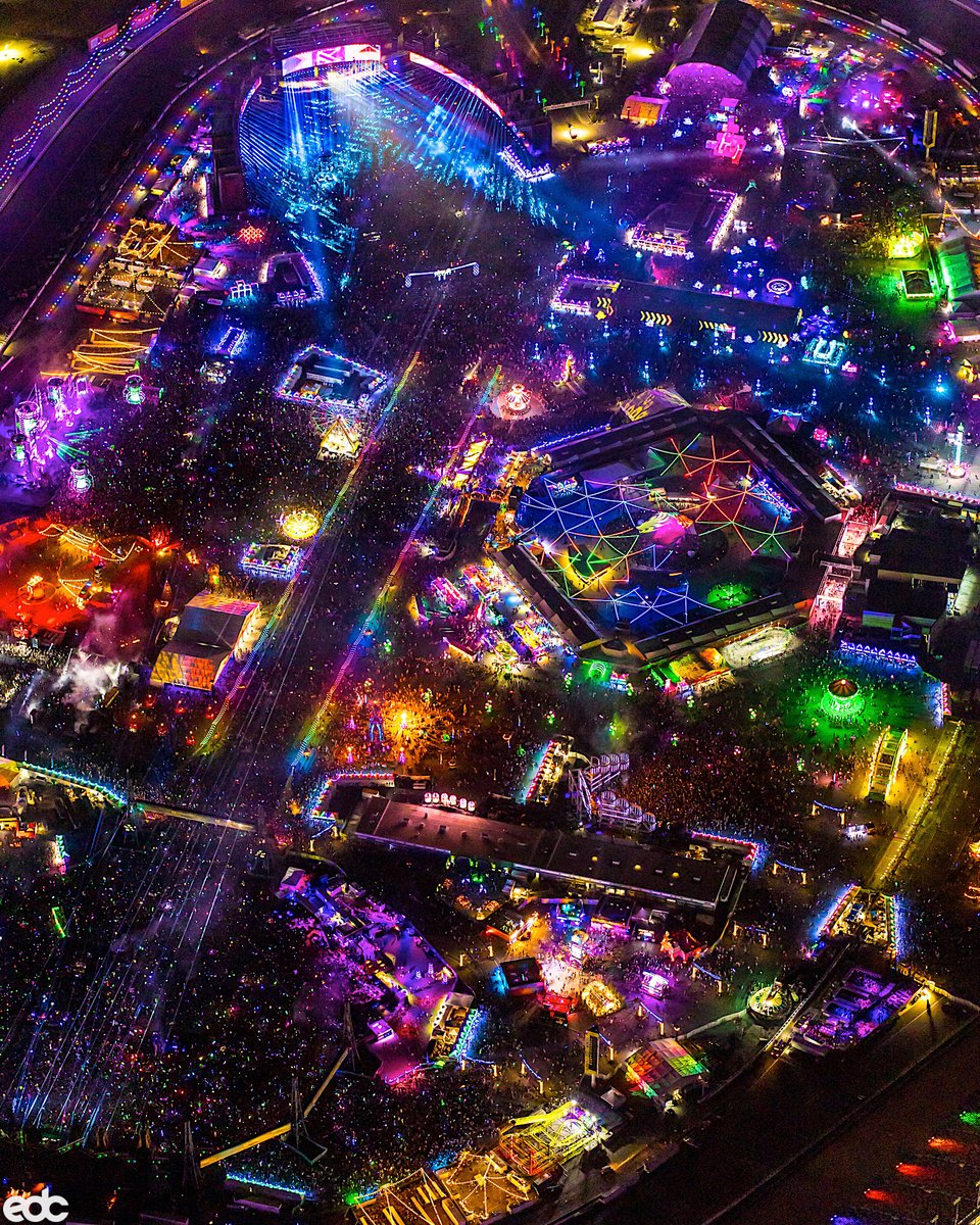 Welcome to everyone attending #EDCLV2024! 🌈🫶🎡 Be safe & stay hydrated. #SeeSomethingSaySomething Photo: @EDC_LasVegas